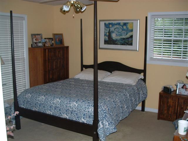 Pencil Post Bed